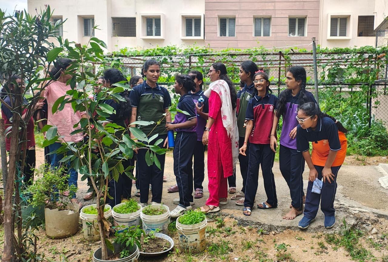 Students exploring agriculture at the Centre for Agri Tourism